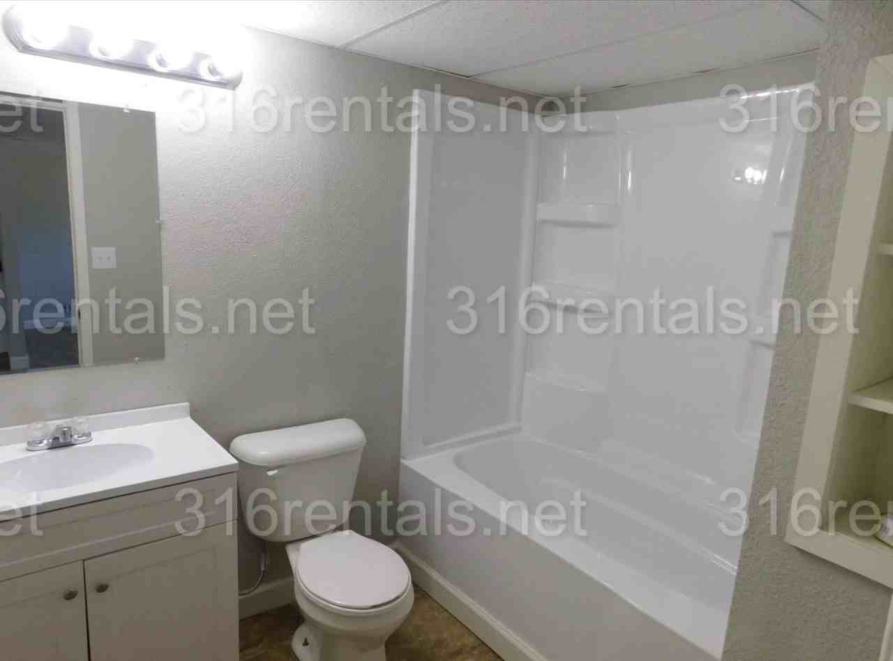 Broadview Apartments - Photo 7 of 11
