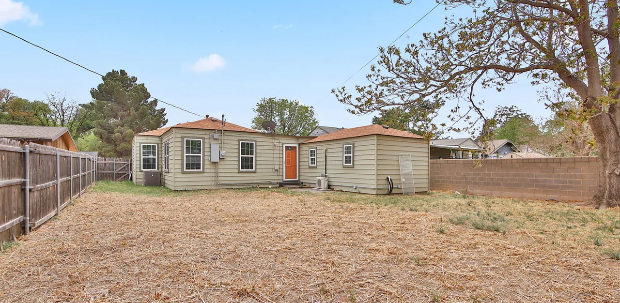 2408 24th Street - Photo 3 of 12