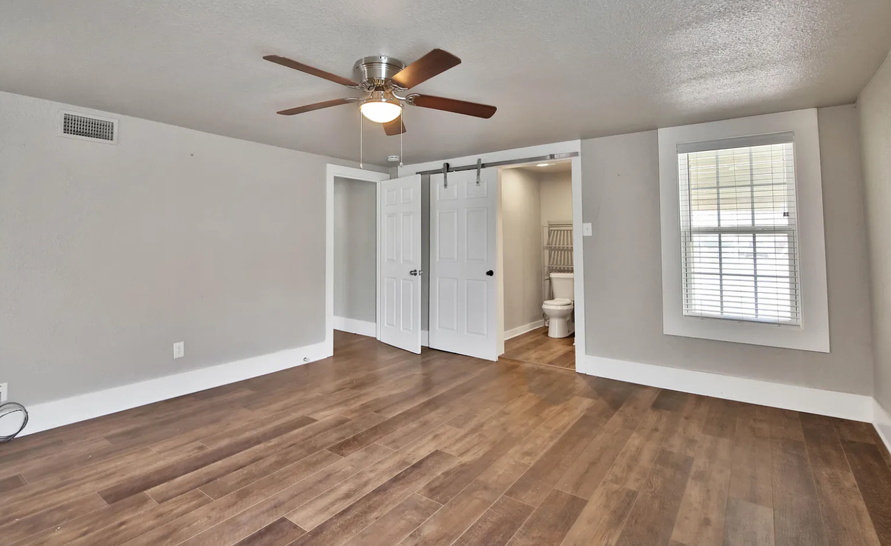 2408 24th Street - Photo 5 of 12