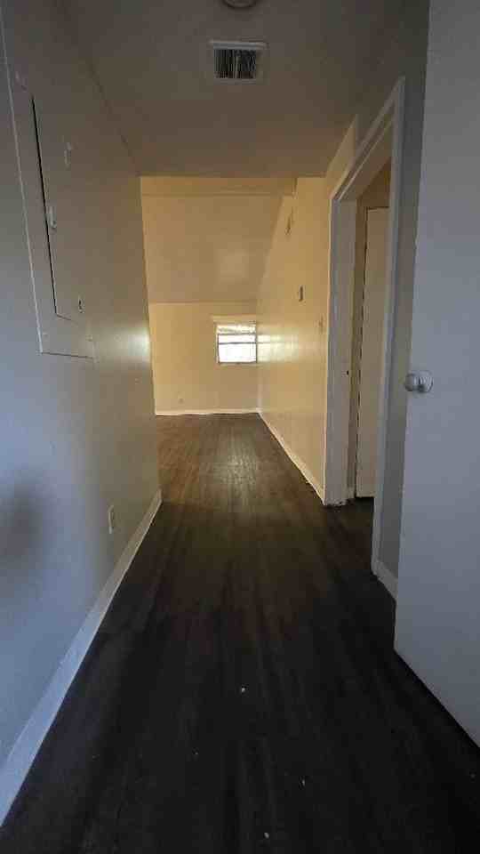 1967 S Riverview Cir - Photo 3 of 6