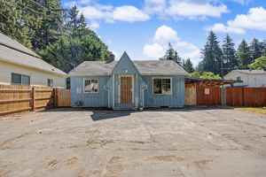 featured image of 226 Ne 157th Ave