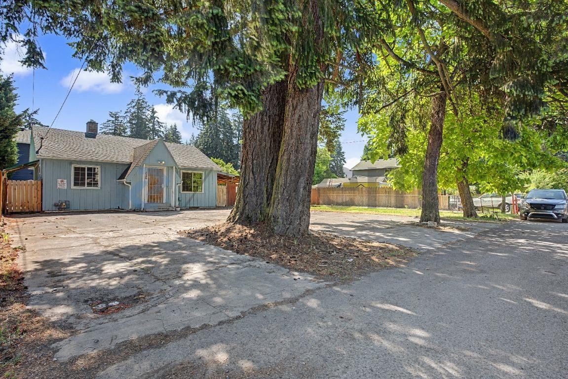 226 Ne 157th Ave - Photo 2 of 19