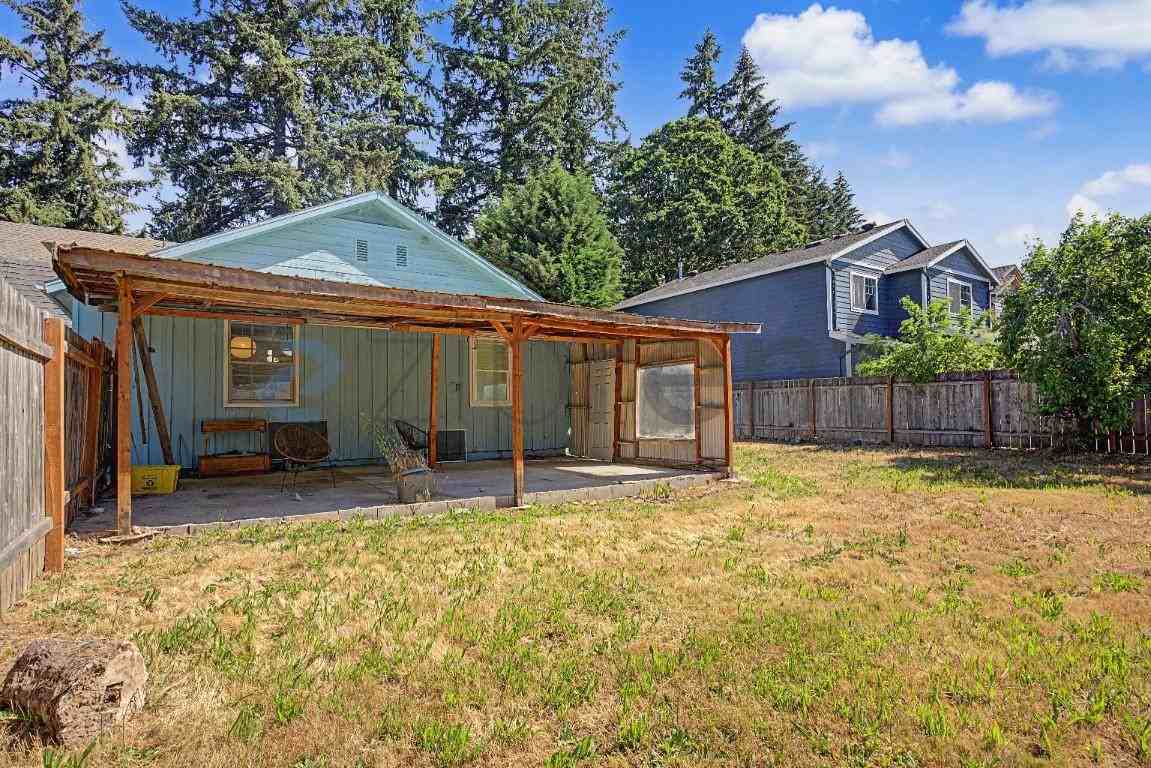 226 Ne 157th Ave - Photo 4 of 19