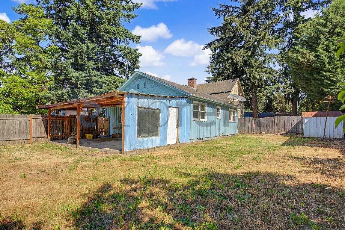 226 Ne 157th Ave - Photo 5 of 19
