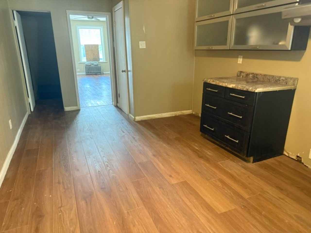 2715 N 6th St - Photo 5 of 17
