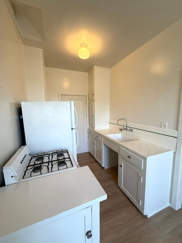 Fair Oaks Apts - Photo 3 of 15