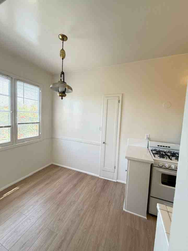 Fair Oaks Apts - Photo 6 of 15