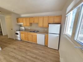 featured image of 355 Prince St #17