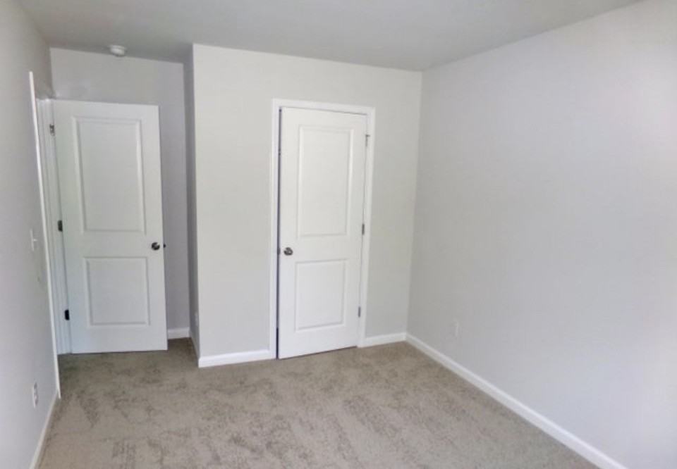 410 Oakwood Dr Nw #1 - Photo 7 of 13