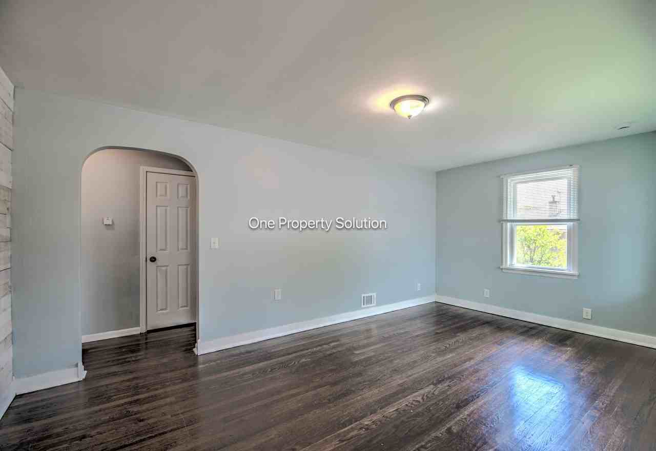 329 N Jay St #1 - Photo 7 of 20