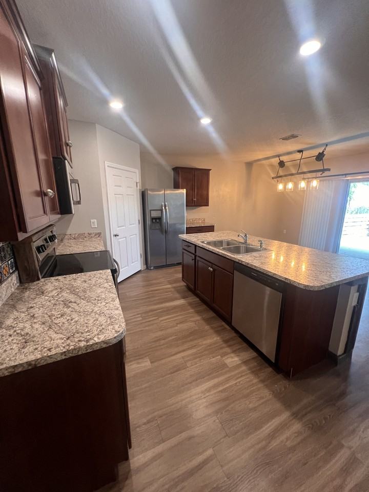 309 Cactus Street Southeast309 Cactus Street Southeast309 Cactus Street Southeast #1 - Photo 2 of 20