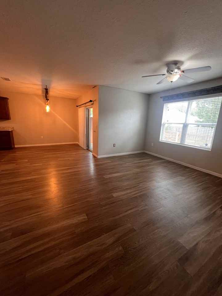 309 Cactus Street Southeast309 Cactus Street Southeast309 Cactus Street Southeast #1 - Photo 3 of 20