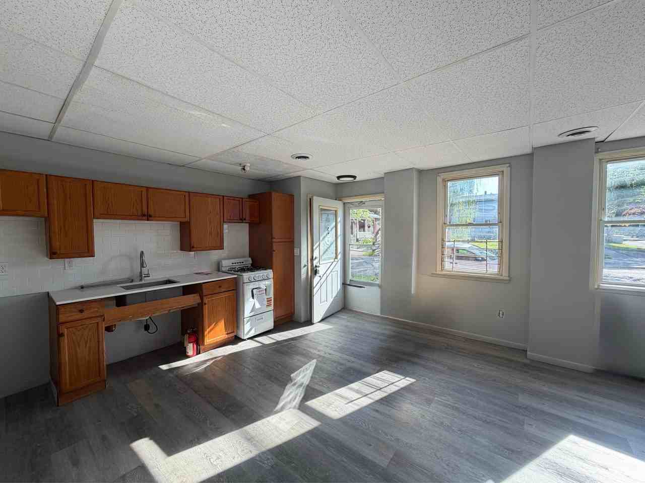336 East Street - 6 #6 - Photo 3 of 7