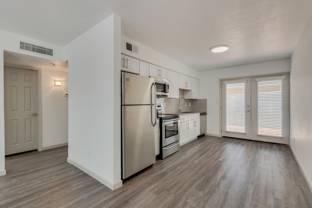 8631 E Coronado Rd - Photo 1 of 1