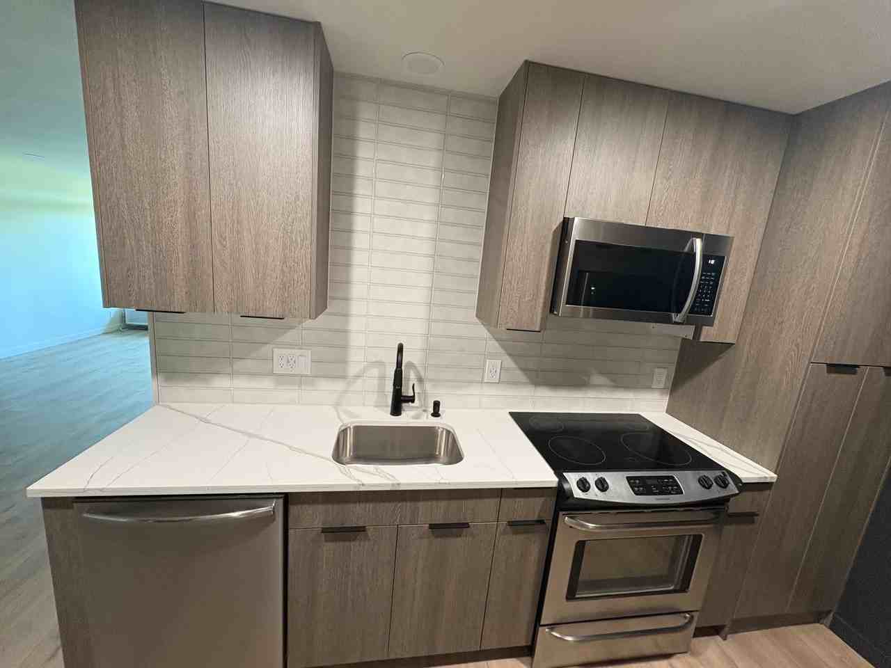 358 S. Coeur d' Alene St. - Photo 7 of 50