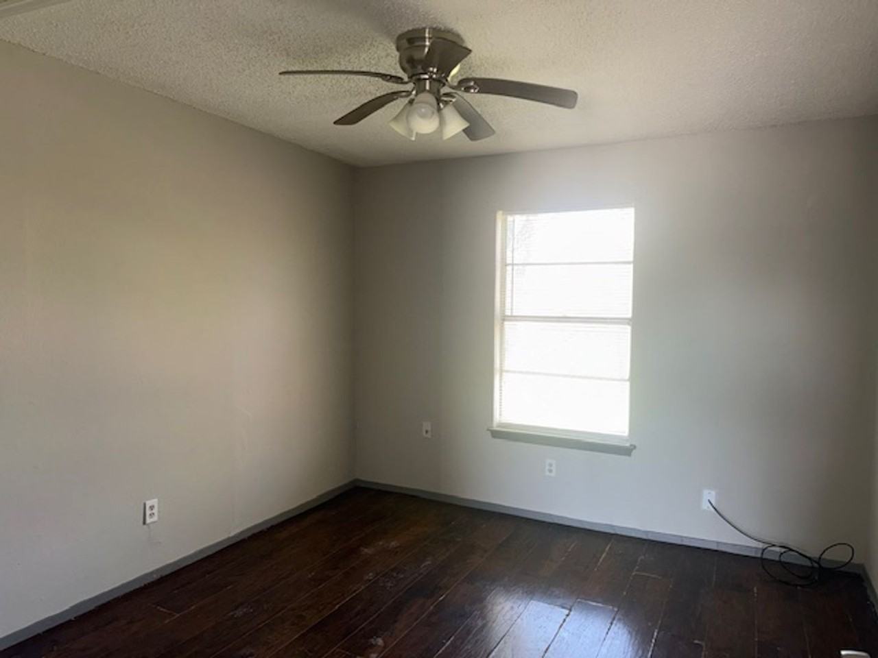 600 E Craven Ave - Photo 4 of 4