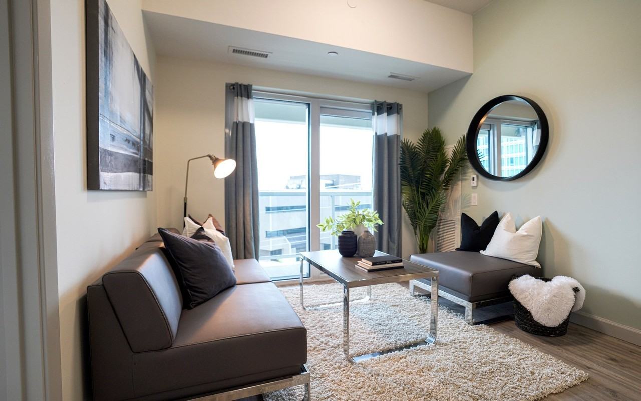 203 Albert St - Photo 3 of 10