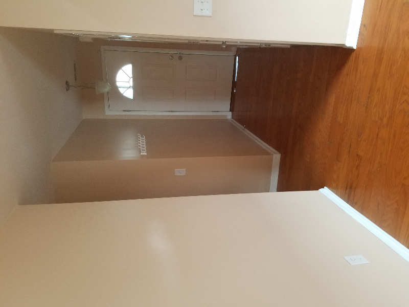 1750 Pepperwood Way - Photo 3 of 11