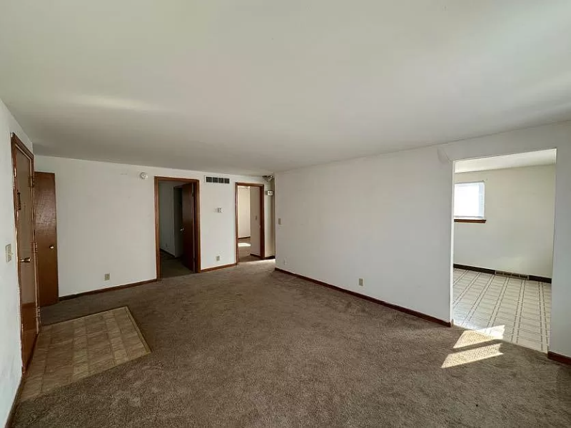 12100 Countyline Rd - Photo 2 of 10