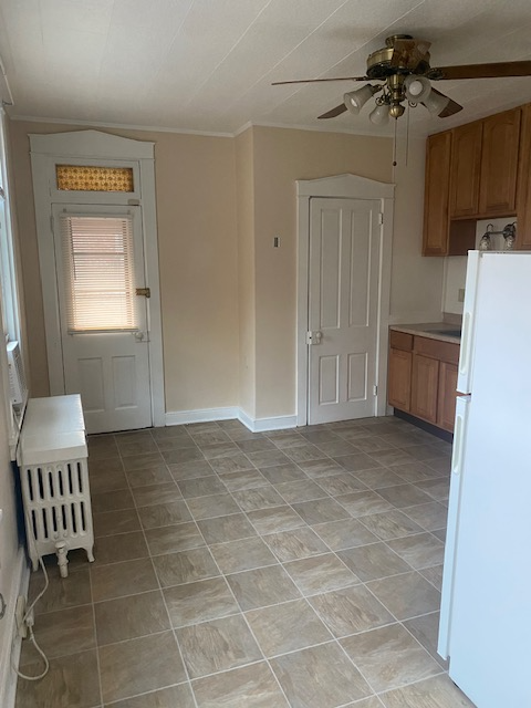 450 N Queen St - Photo 3 of 11