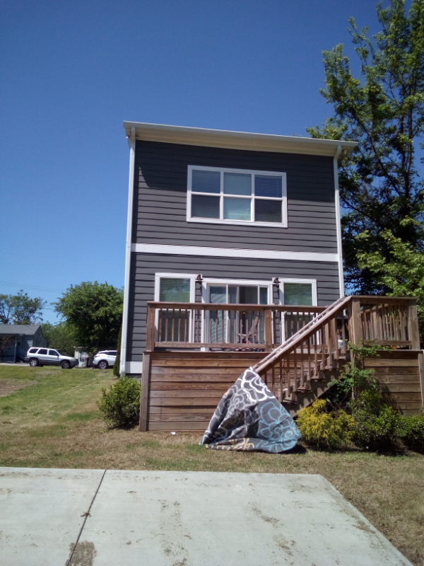 804 Lena St - Photo 7 of 22