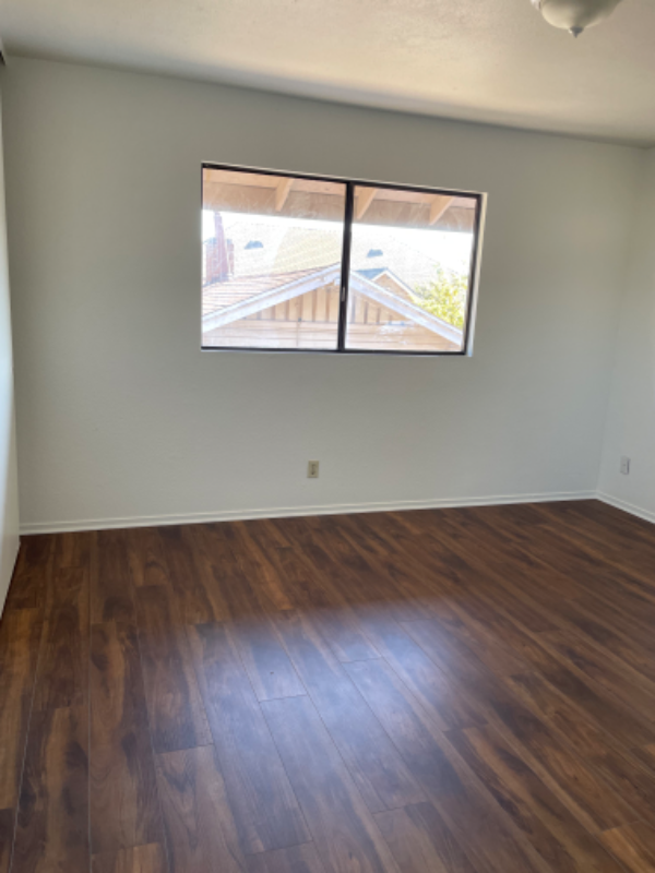 709 S Lincoln St #8 - Photo 3 of 13