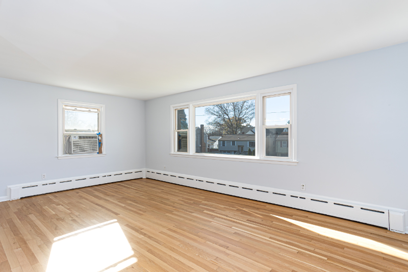 272 Hunyadi Ave - Photo 3 of 14