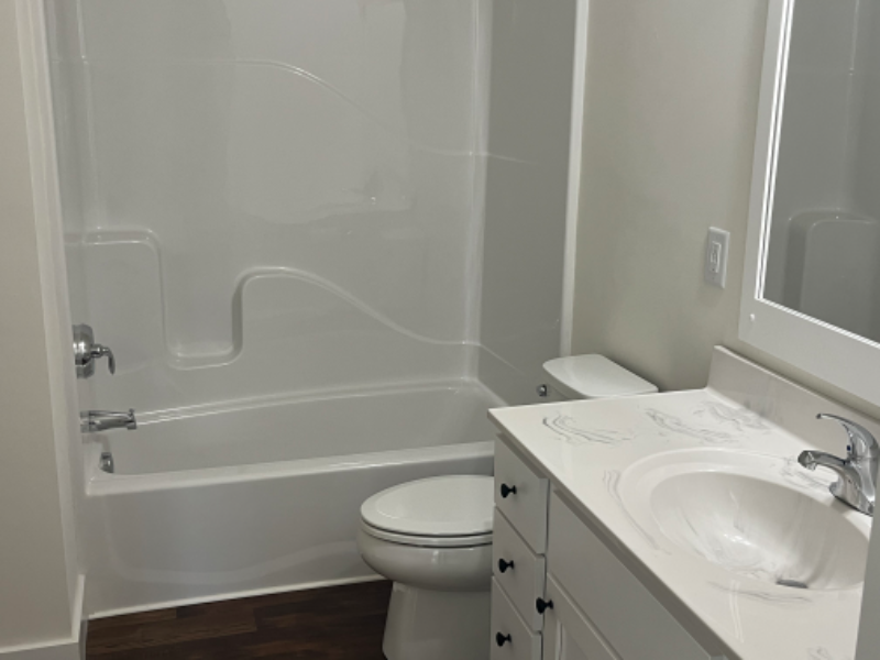 208 Hogan Rd - Photo 4 of 8