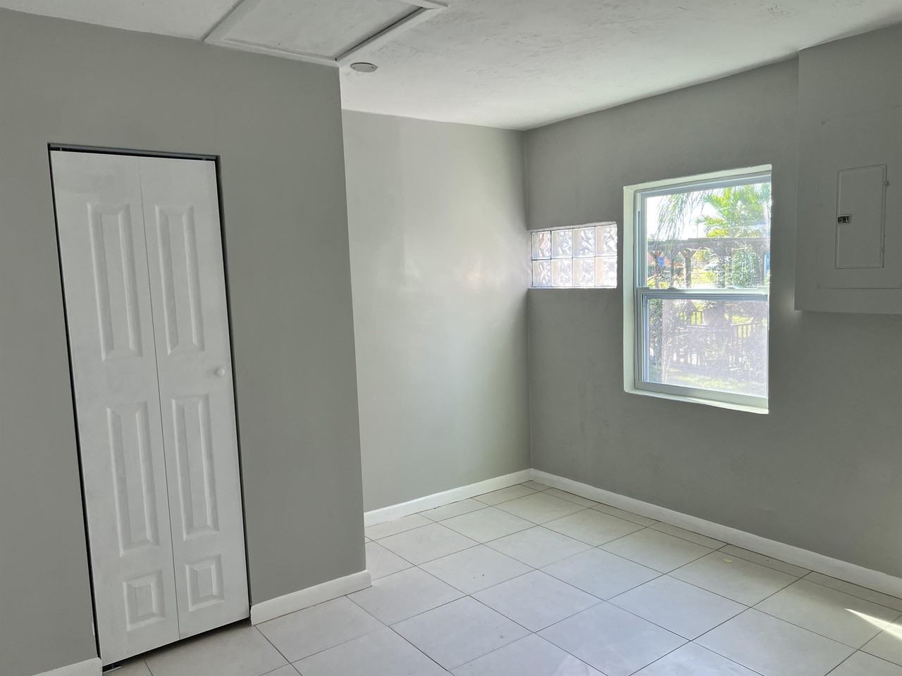 1910 Juanita Ave #1 - Photo 6 of 8