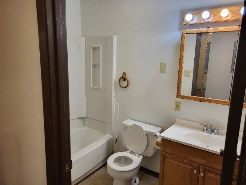 1102 W Mcpherson St #3 - Photo 5 of 5