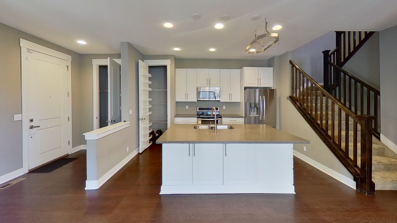 523 S Vance Ct - Photo 5 of 30