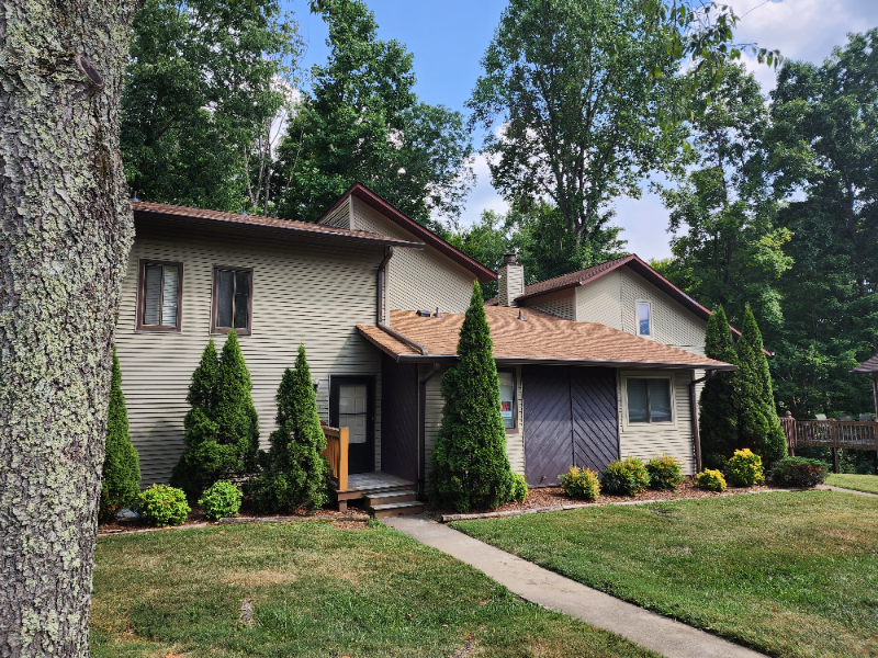 2205 Forest Acres Dr - Photo 3 of 36
