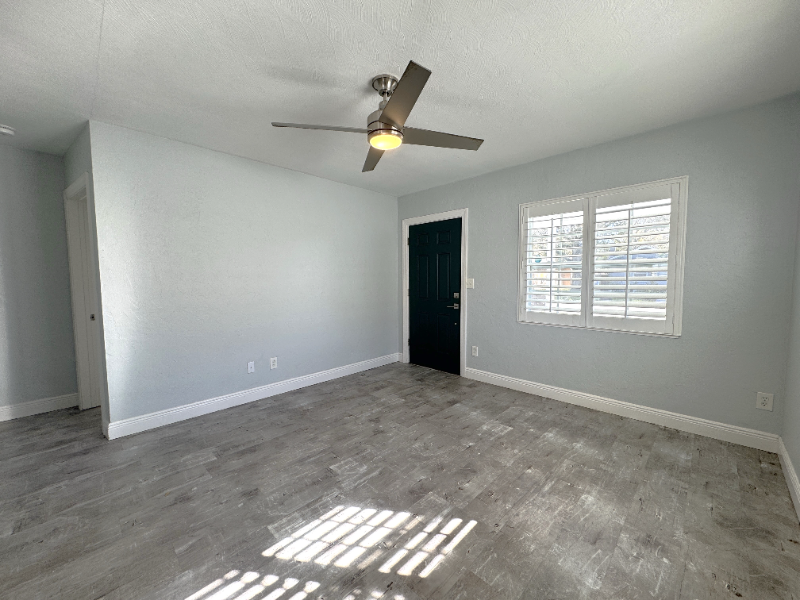 3038 25th St N - Photo 4 of 17