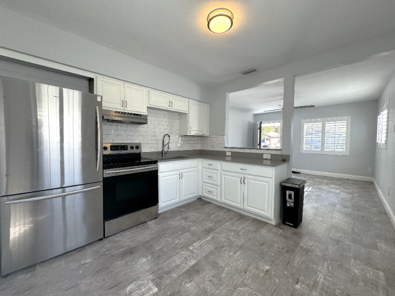 3038 25th St N - Photo 6 of 17