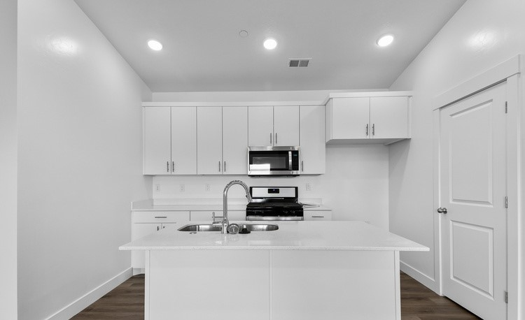 536 Ne #204E - Photo 3 of 15