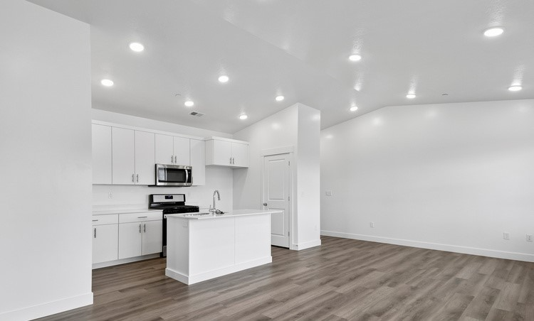 536 Ne #204E - Photo 4 of 15