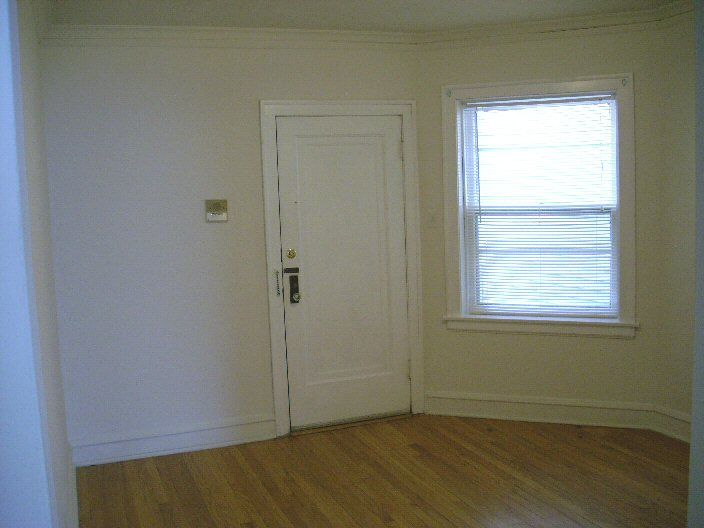 1942 N Whipple St #2R - Photo 2 of 10