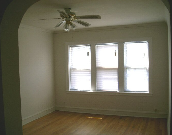 1942 N Whipple St #2R - Photo 3 of 10