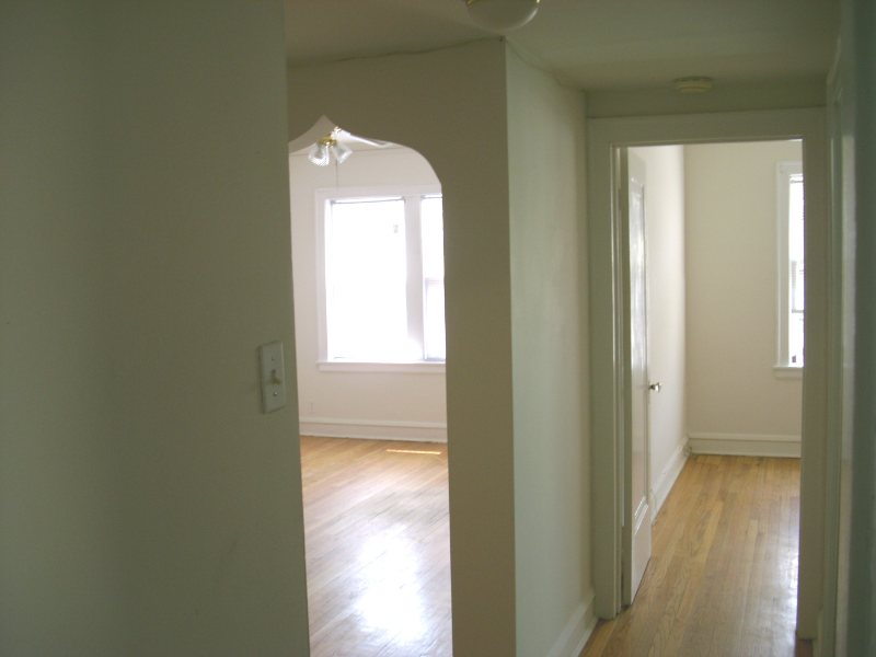 1942 N Whipple St #2R - Photo 4 of 10