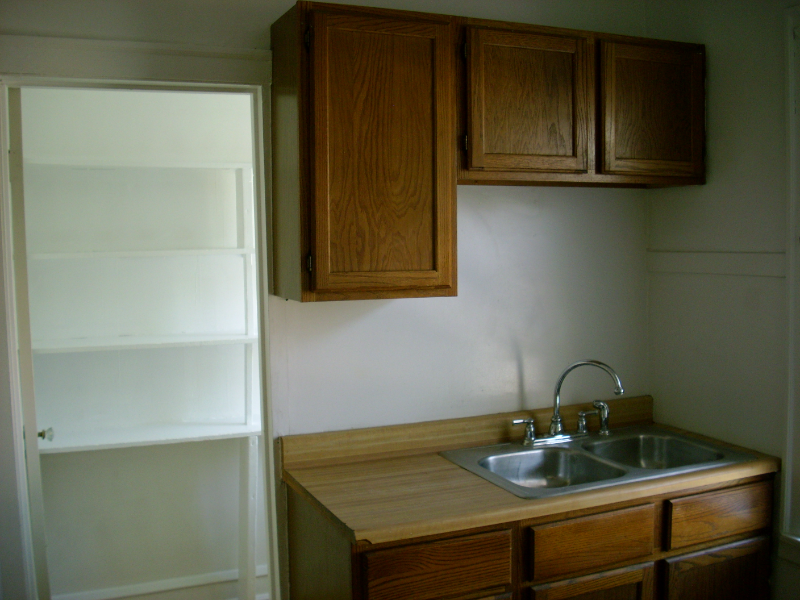 1942 N Whipple St #2R - Photo 7 of 10