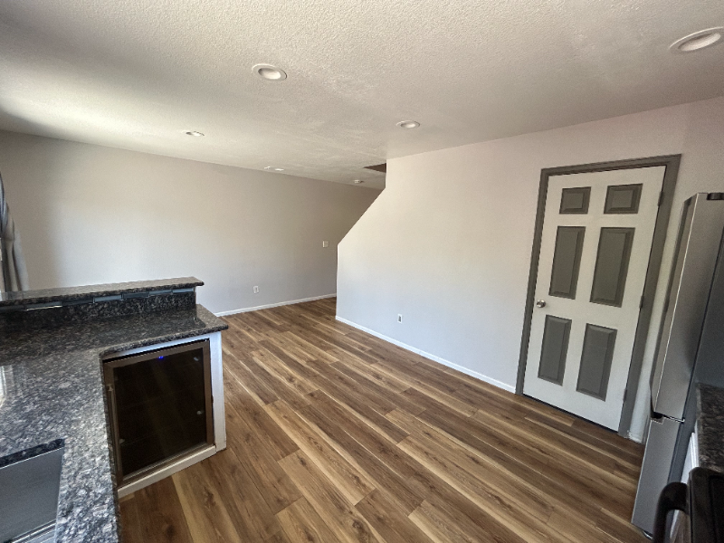 10116 Fairfax Ct - Photo 4 of 13