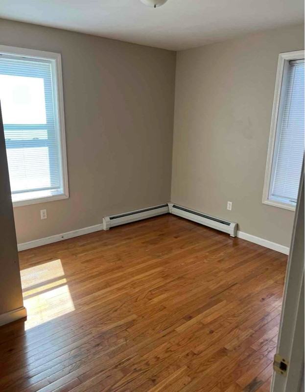 606 Champlain St #6 - Photo 5 of 7