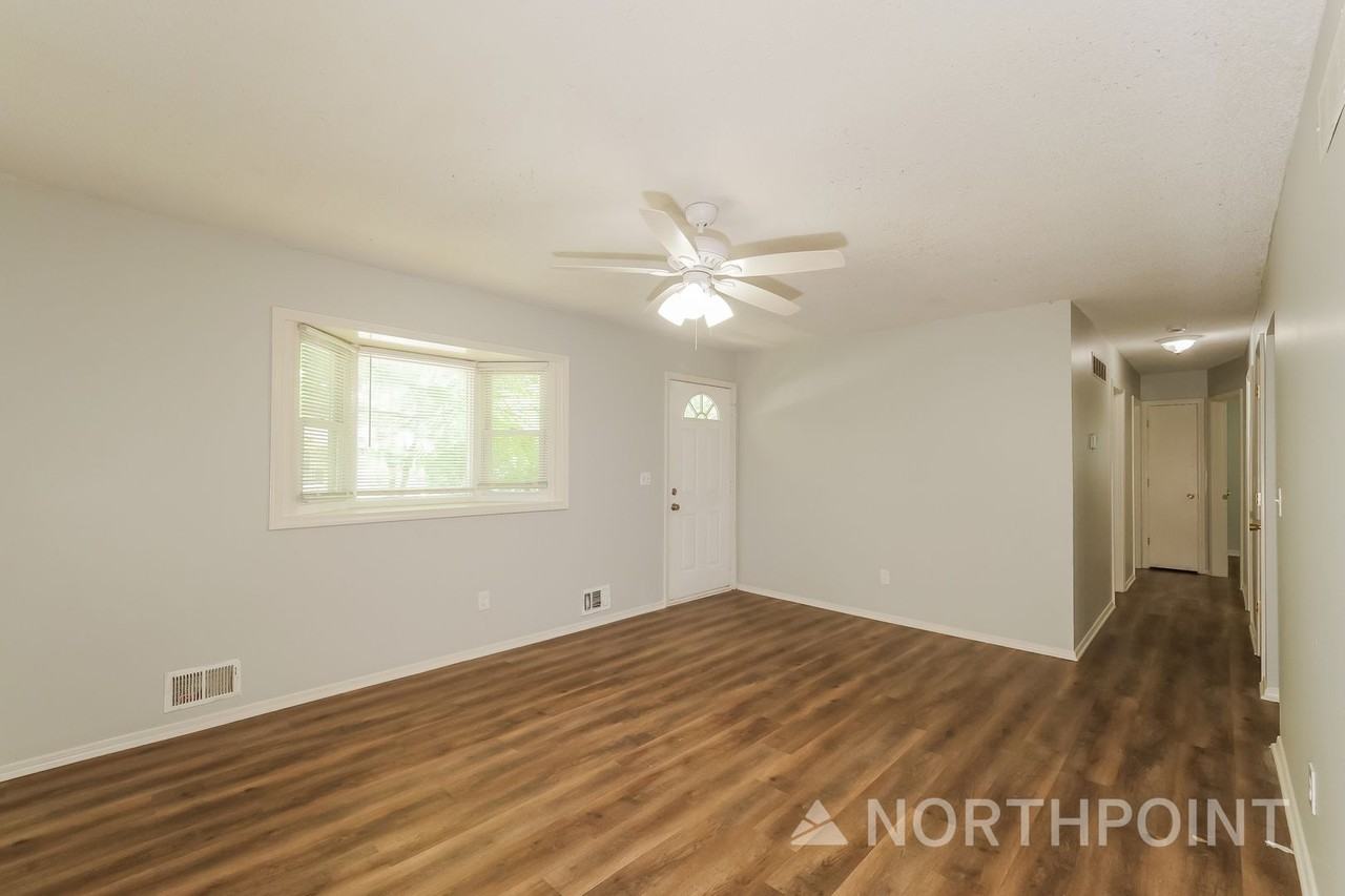 1502 Mcclellan Dr - Photo 2 of 16