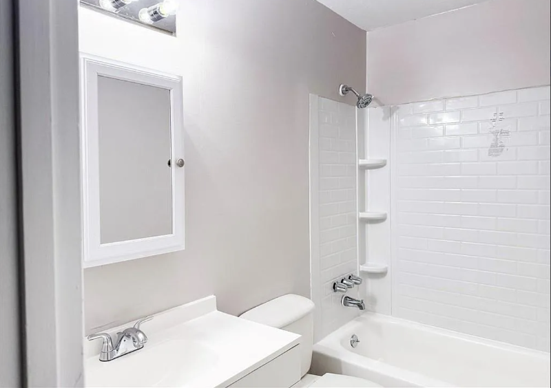 203 Governors Dr - Photo 4 of 7