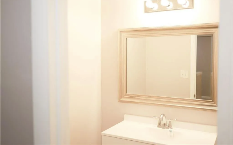 203 Governors Dr - Photo 5 of 7