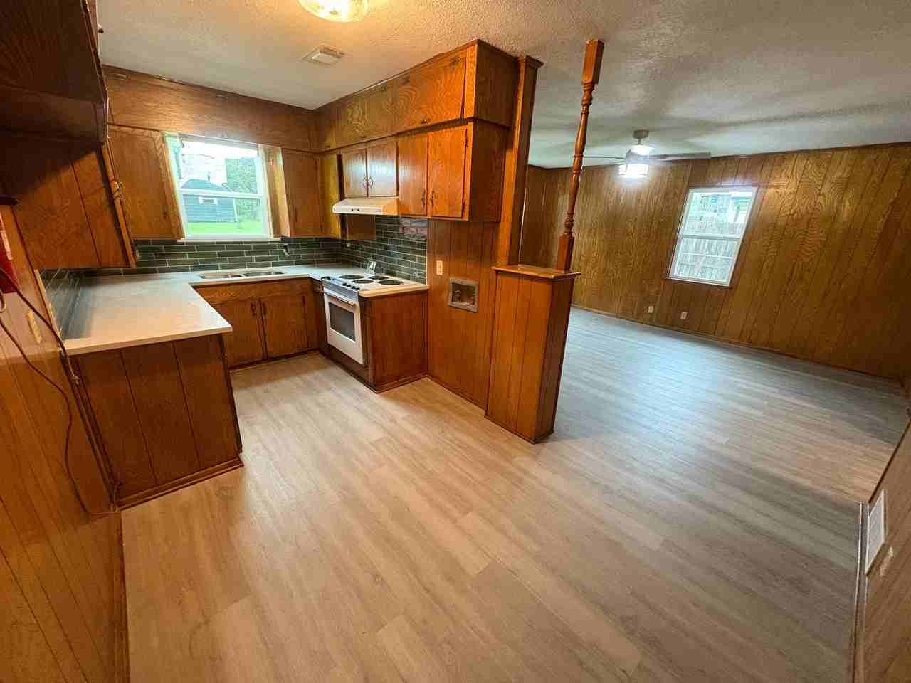 1503 S Jackson St - Photo 5 of 14