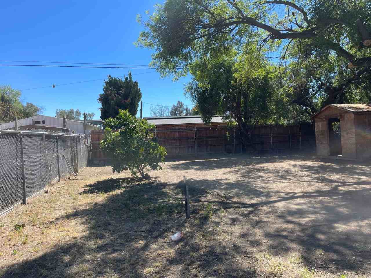 44099 D St - Photo 4 of 38