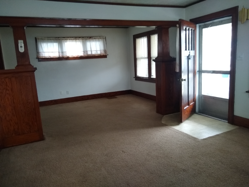 2400 S Henry St - Photo 3 of 13