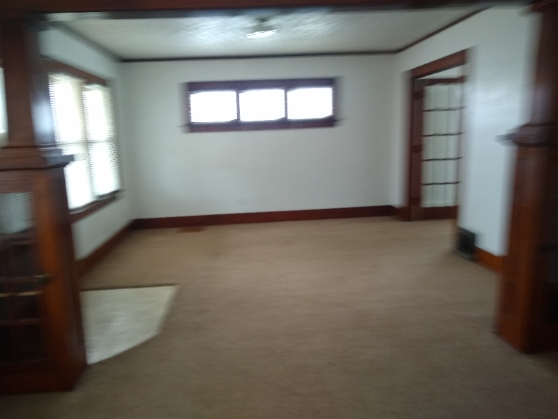 2400 S Henry St - Photo 4 of 13