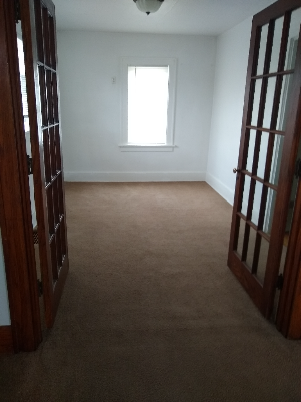 2400 S Henry St - Photo 5 of 13